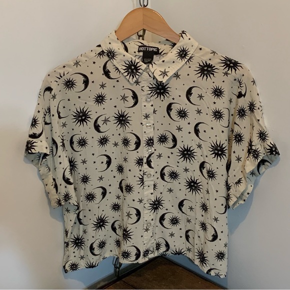 Hot Topic Celestial Top - Picture 2 of 7